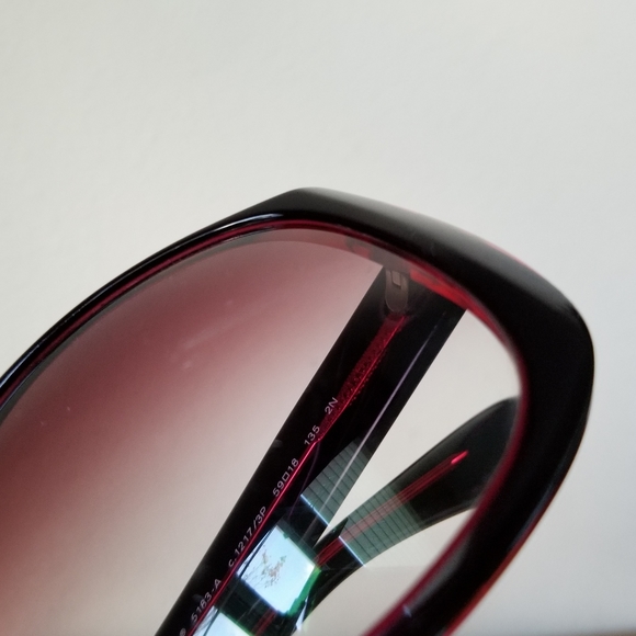 CHANEL CC Beautiful Vintage Sunglasses - Picture 4 of 16